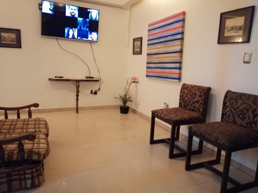 Pule Pule Hostal Boutique Гвадалахара Экстерьер фото
